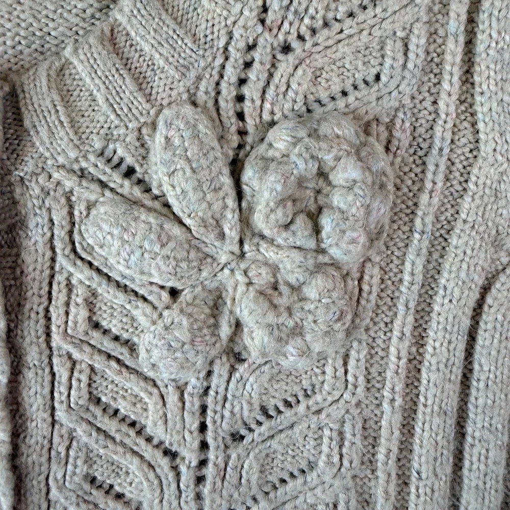 Dressbarn Cardigan Sweater Womens Small‎ Beige Cable Knit Floral Outdoor Winter